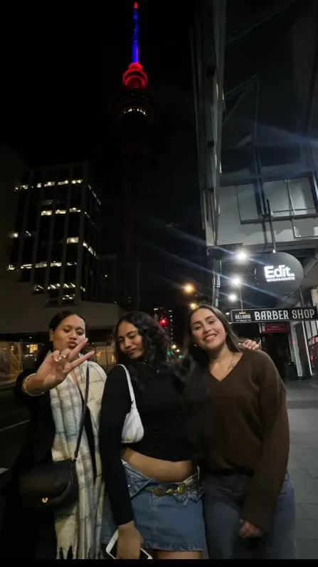 ai character: Aurora background