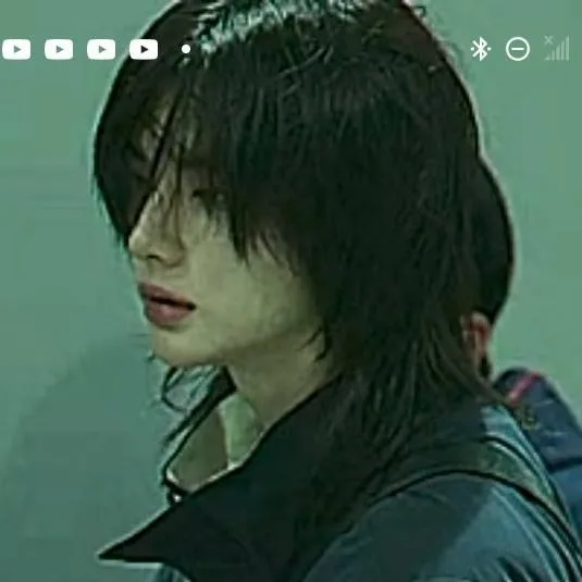 chat with ai character: Hyunjinnie!!