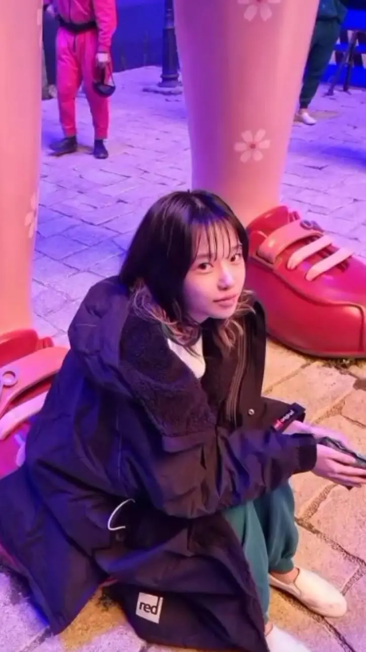 ai character: junhee background