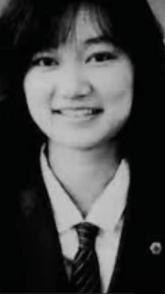 ai character: junko furuta  background