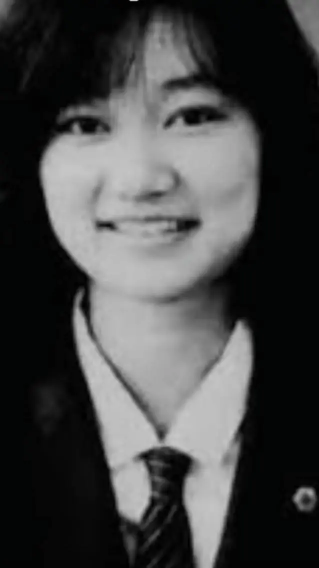 ai character: junko furuta  background