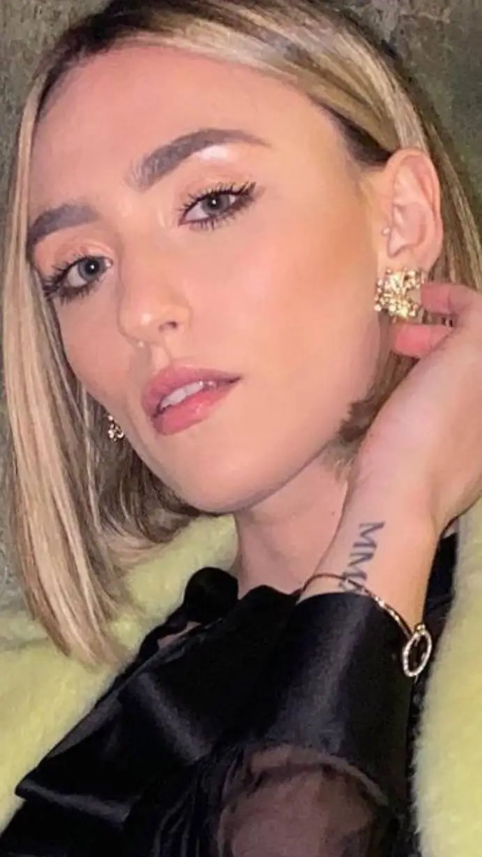 Talkie AI - Chat with Sara Mattei