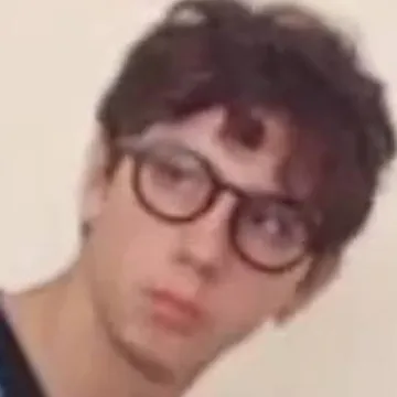 chat with ai character: Riccardo