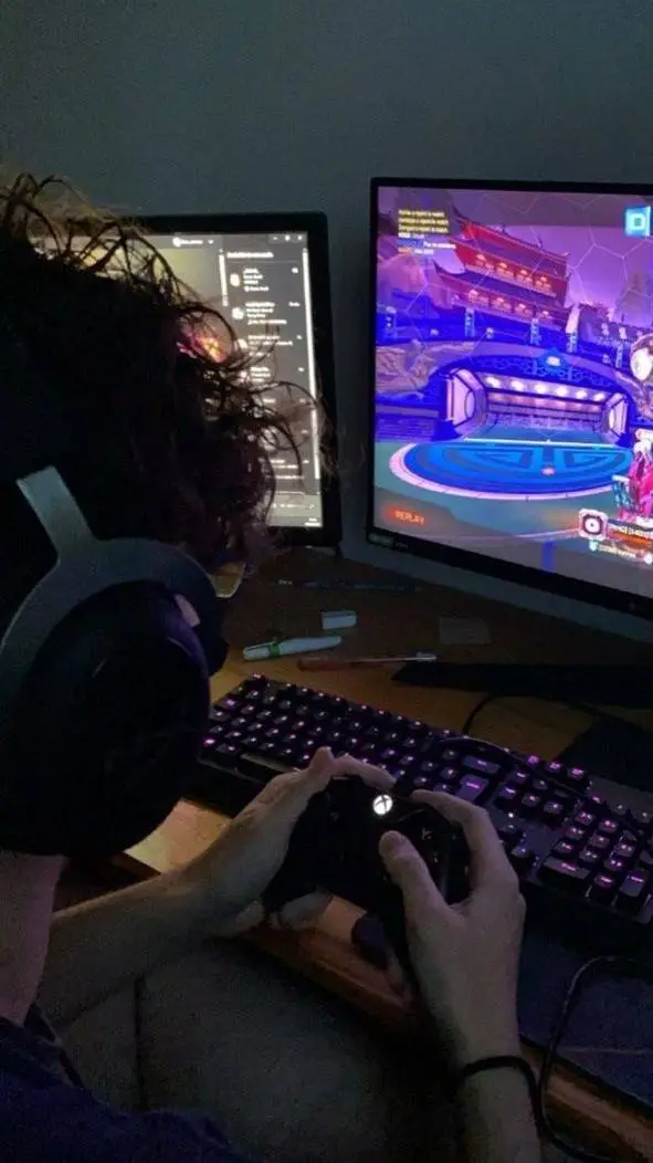 ai character: Xavier background