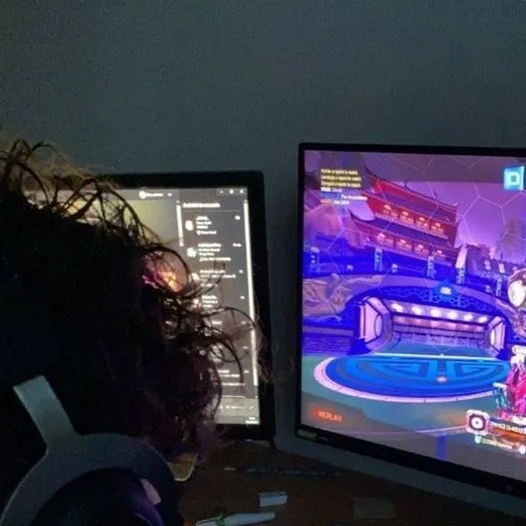 chat with ai character: Xavier