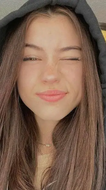 ai character: Maddy/Maddison background