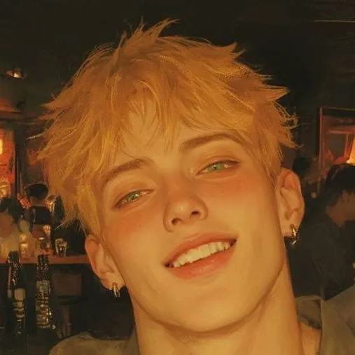 chat with ai character: Marlo