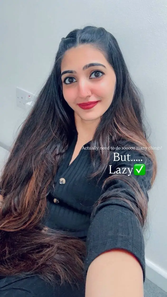 Talkie AI - Chat with Aparna Chakratt