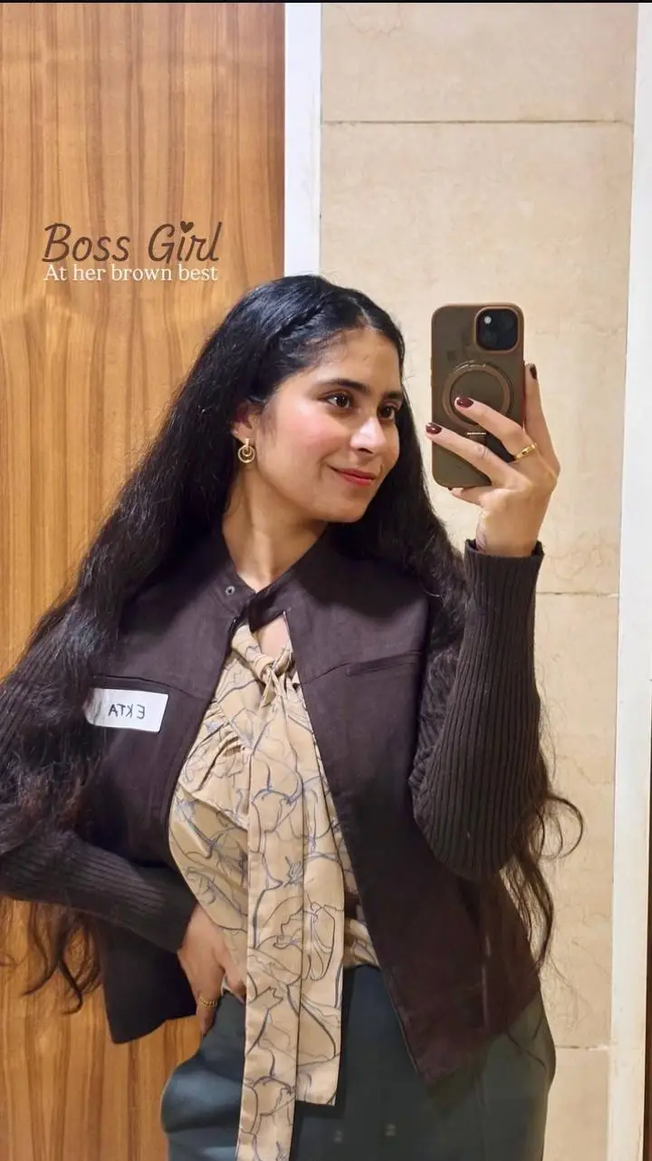 Talkie AI - Chat with Ekta Chopra 