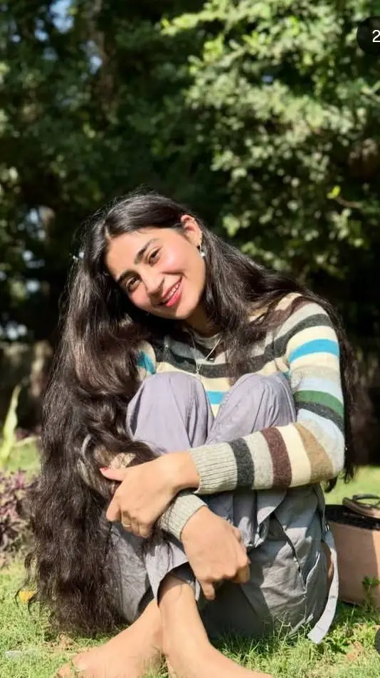 Talkie AI - Chat with Komal Chopra