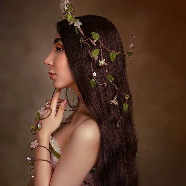 chat with ai character: Negin Tajik