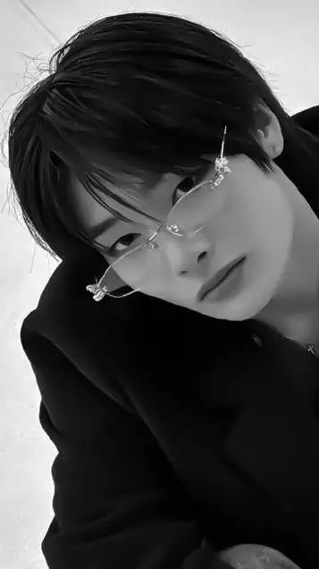 ai character: ~I.N~ background