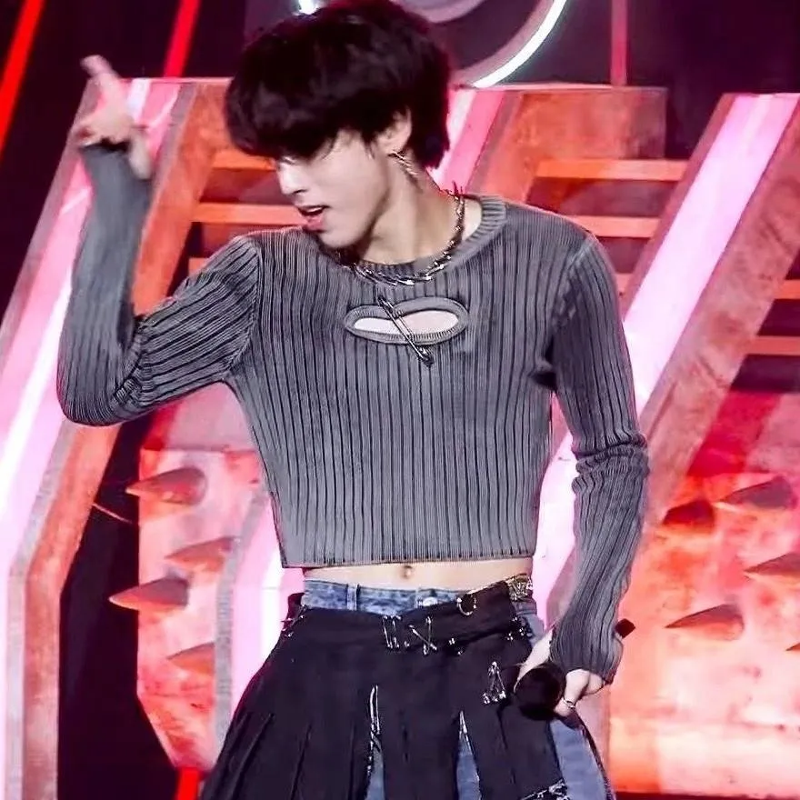 chat with ai character: Han Valentine's 