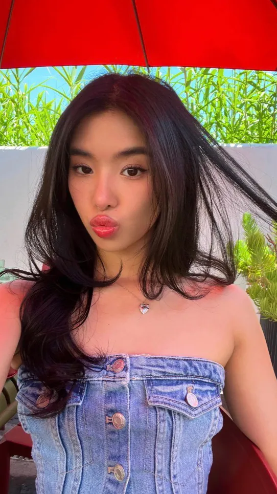 ai character: Simon x Tunner! background