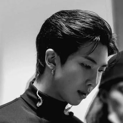 chat with ai character: Kim Namjoon