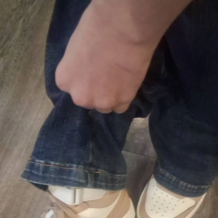 chat with ai character: idkkkkk