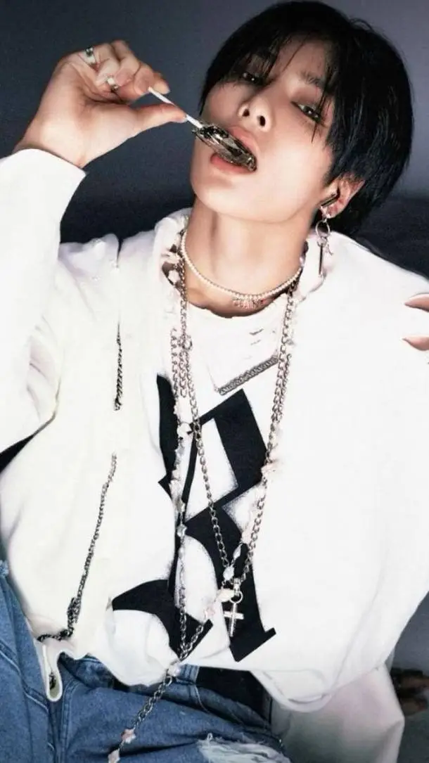 ai character: YANG JEONGIN  background