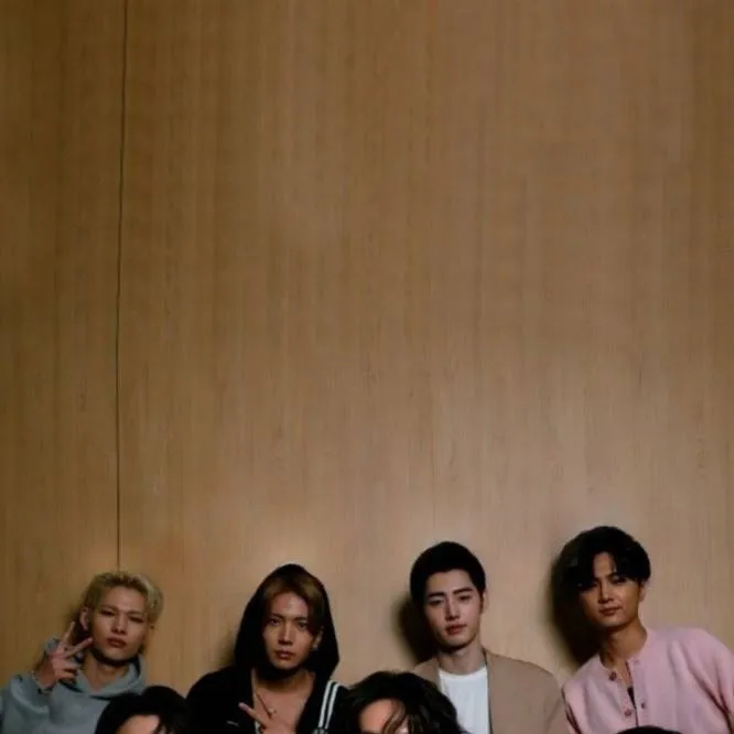 chat with ai character: Enhypen 