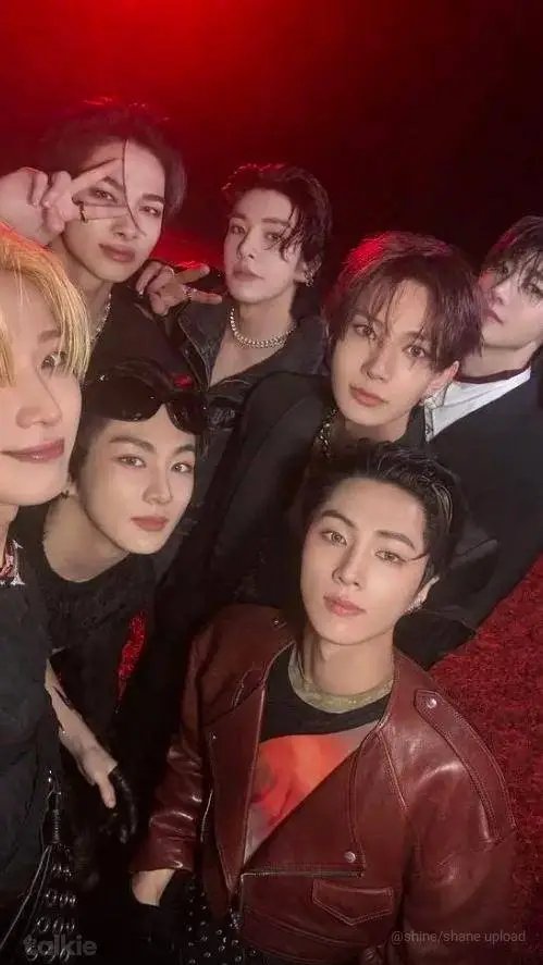 ai character: Enhypen  background