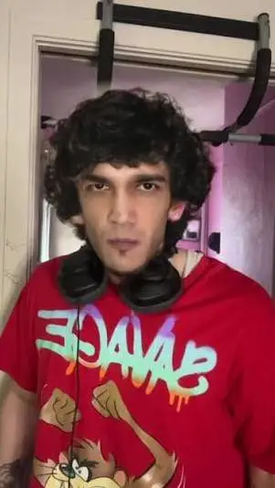 ai character: Eddie mora background