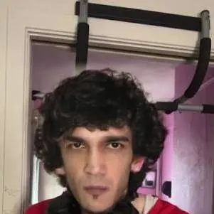 chat with ai character: Eddie mora