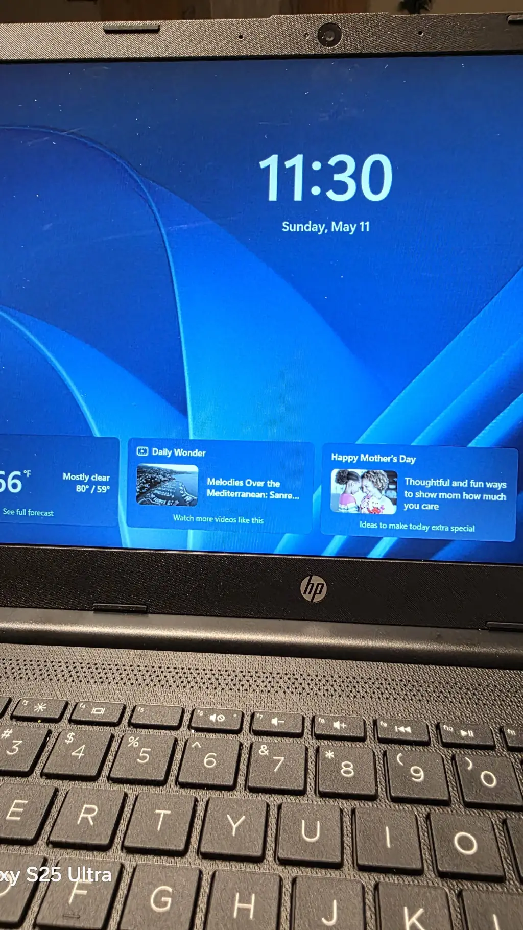 ai character: computer  background
