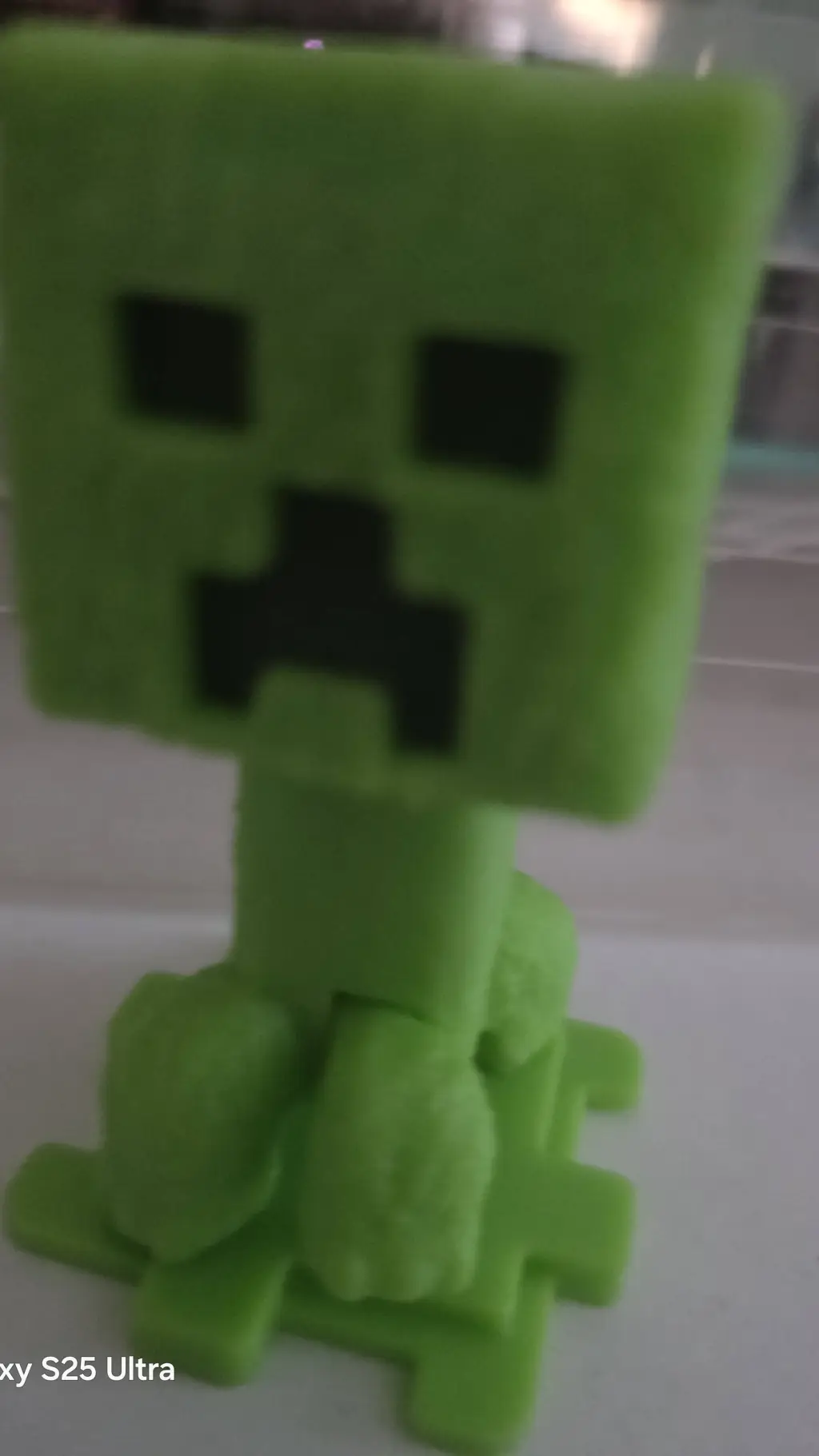 ai character: creeper x pig background