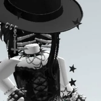 chat with ai character: U in the pic.