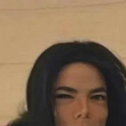 chat with ai character: The Jackson family