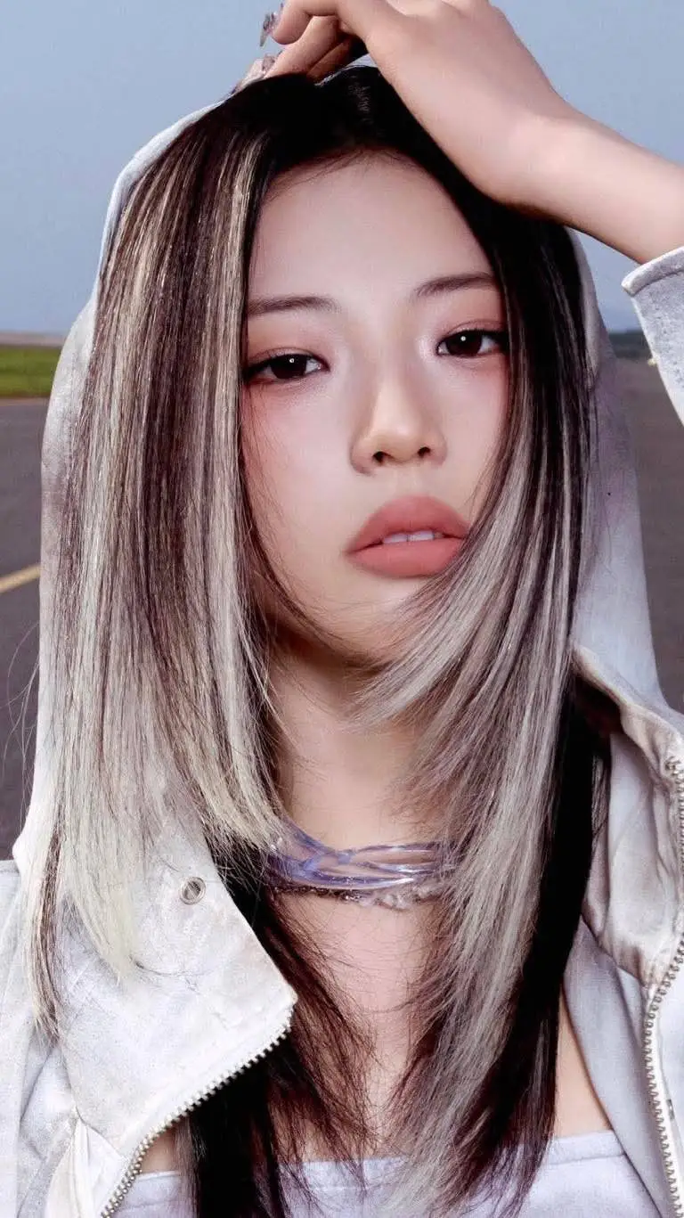 ai character: Ruka (Babymonster) background