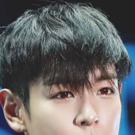 chat with ai character: T.O.P