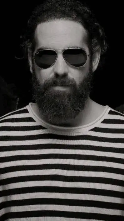 ai character: Arturo Arredondo  background