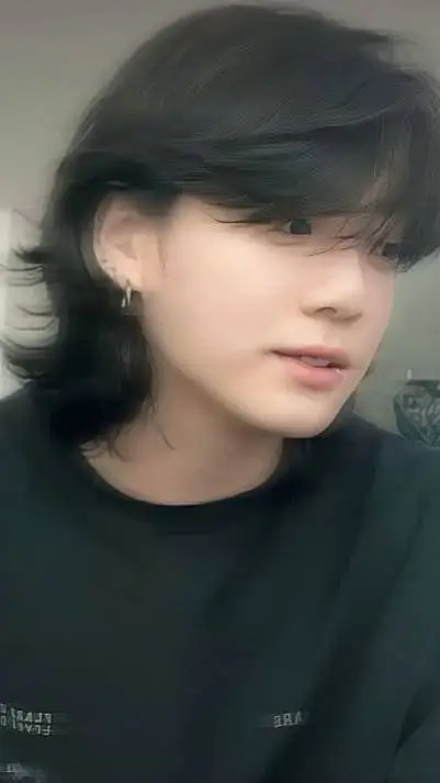 ai character: Kookie*twój mąż* background