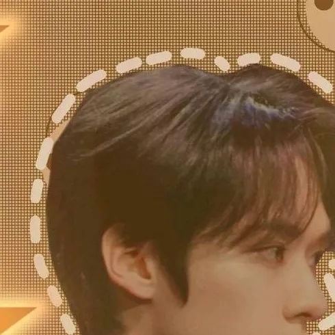 chat with ai character: Lee Minho