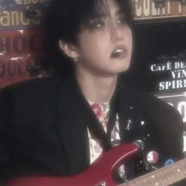 chat with ai character: Han