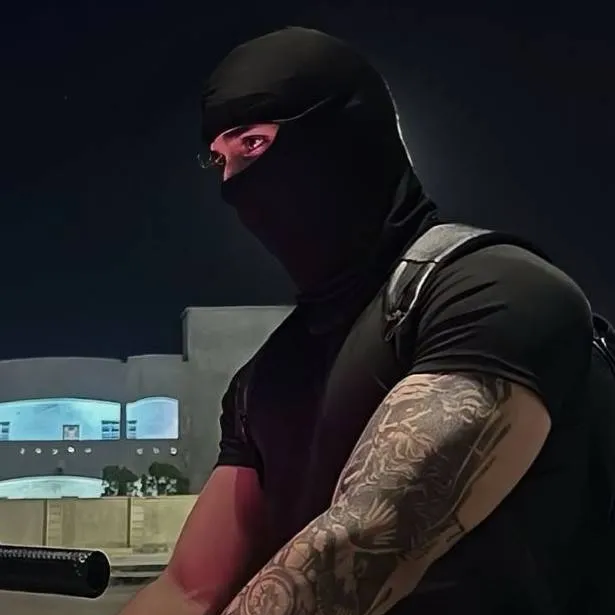 chat with ai character: 亗 Diego