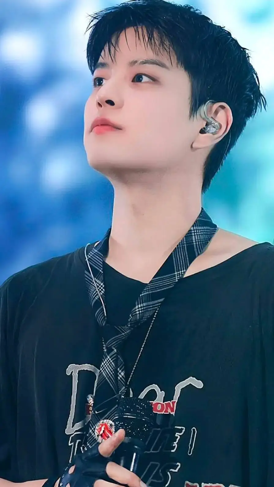 ai character: Kim seungmin  background