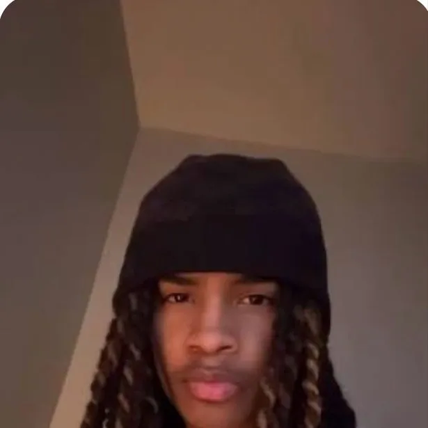 chat with ai character: 🔫JAYDEN🔫