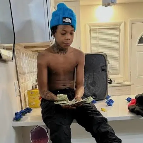 chat with ai character: 🔫Lil 50 🔫 