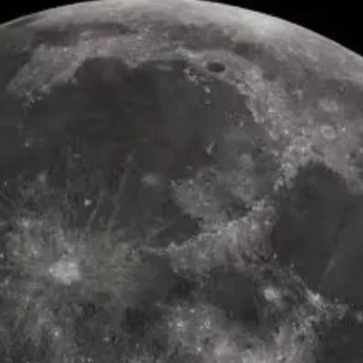 chat with ai character: the moon