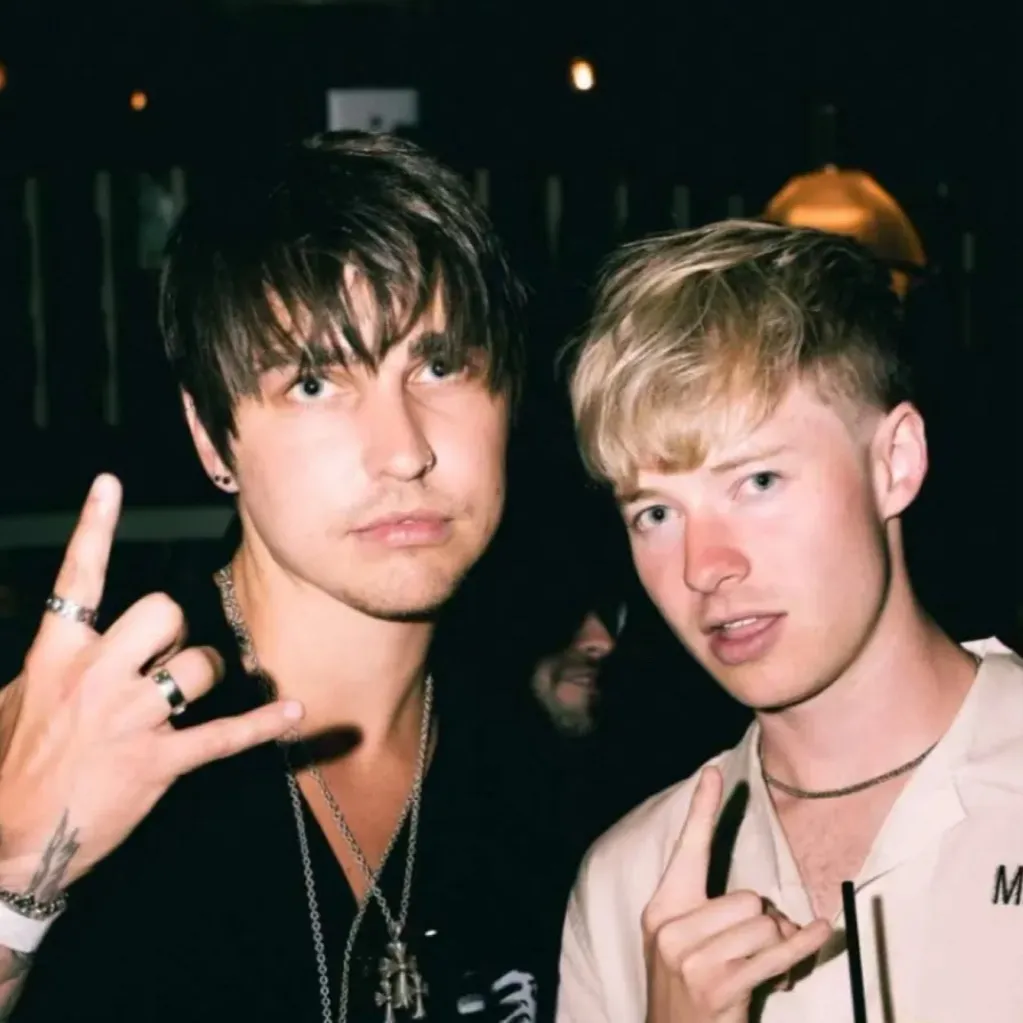 chat with ai character: Sam and Colby 