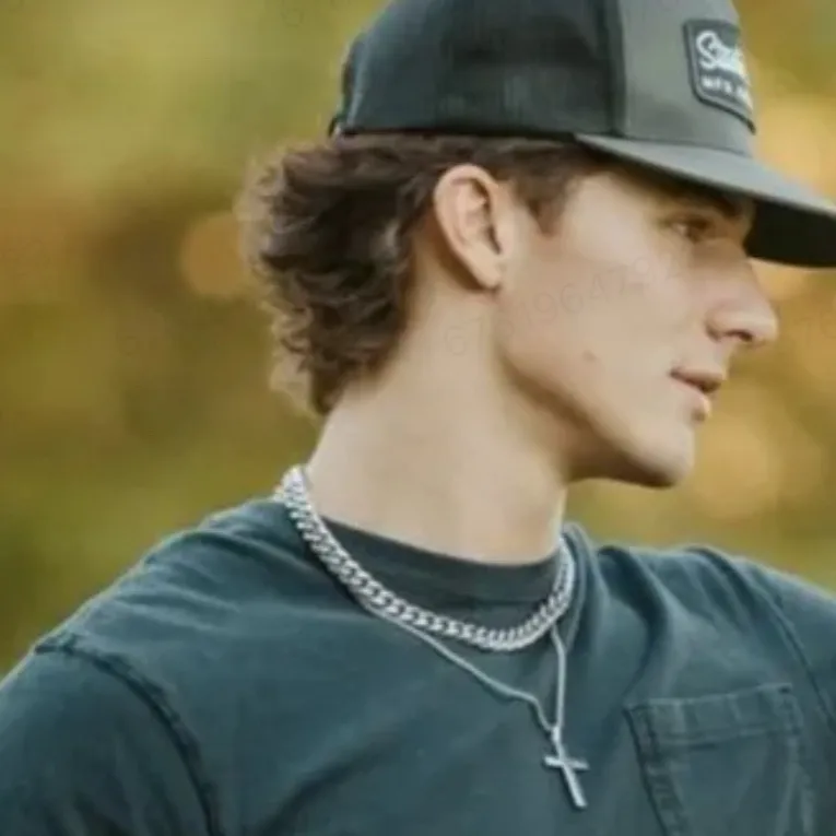 chat with ai character: Nick