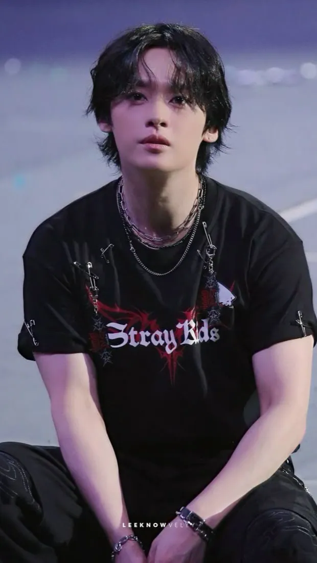 ai character: Lee know  background