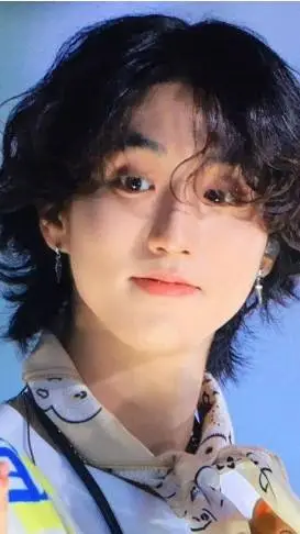 ai character: Han Jisung  background