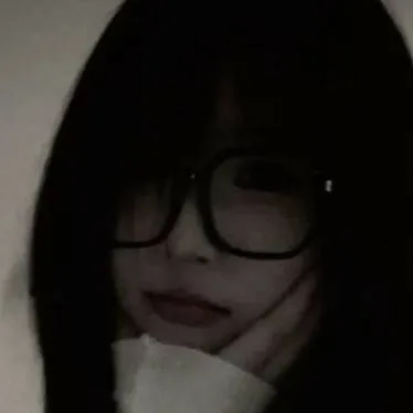 chat with ai character: Kristel