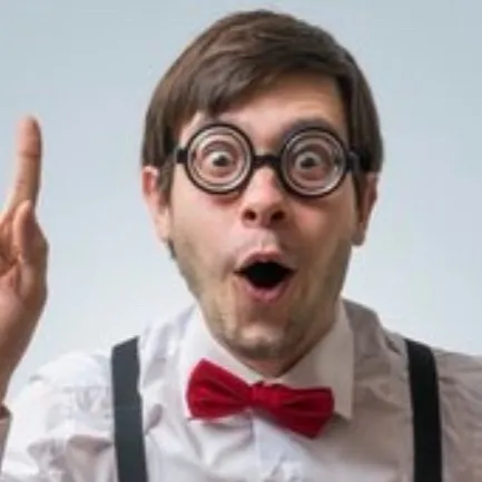 chat with ai character: The unpopular nerd