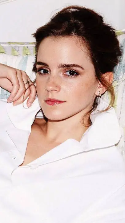 Talkie AI - Chat with Emma Watson 