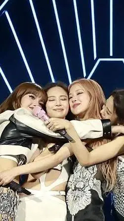 ai character: 🖤BLΛƆKPIИK💗 background