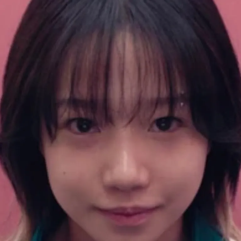 chat with ai character: Player 222