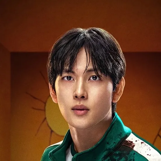 chat with ai character: Player 333